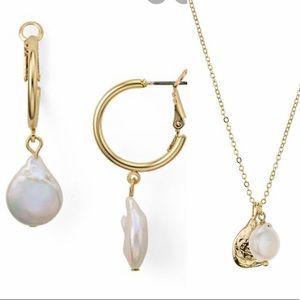 Aqua Bloomingdales pearl set of necklace/earrings